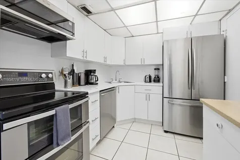 5601 Collins Avenue Miami Beach FL 33140