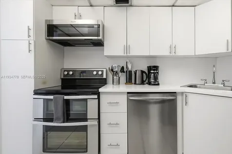5601 Collins Avenue Miami Beach FL 33140