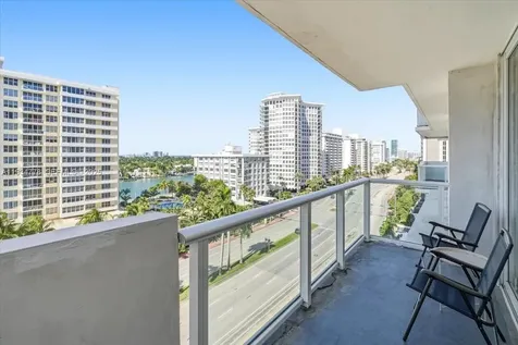 5601 Collins Avenue Miami Beach FL 33140
