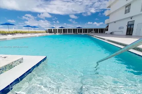 5601 Collins Avenue Miami Beach FL 33140