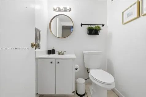 5601 Collins Avenue Miami Beach FL 33140