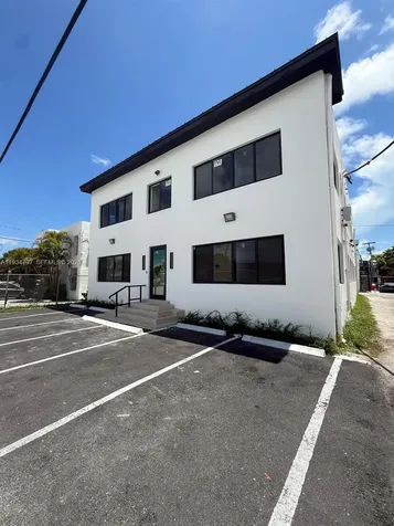2436 SW 7th Street Miami FL 33135