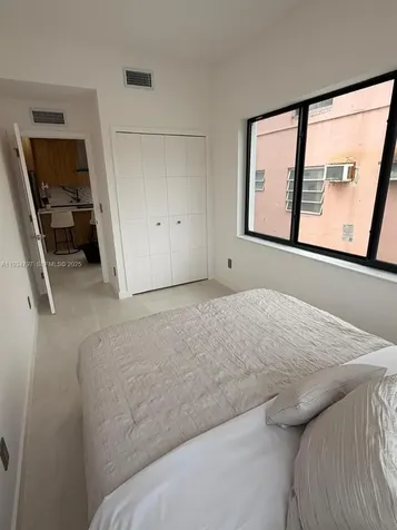 2436 SW 7th Street Miami FL 33135