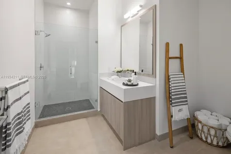 2800 SW 27th Terrace Miami FL 33133