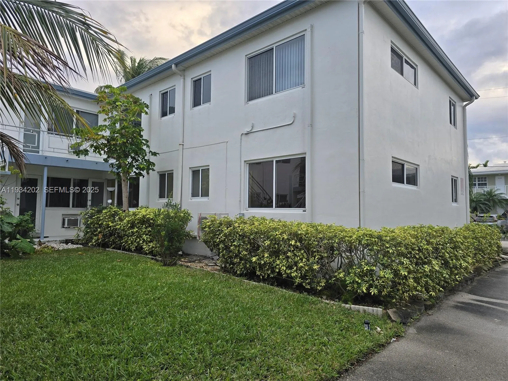 3201 SE 12th Street Pompano Beach FL 33062