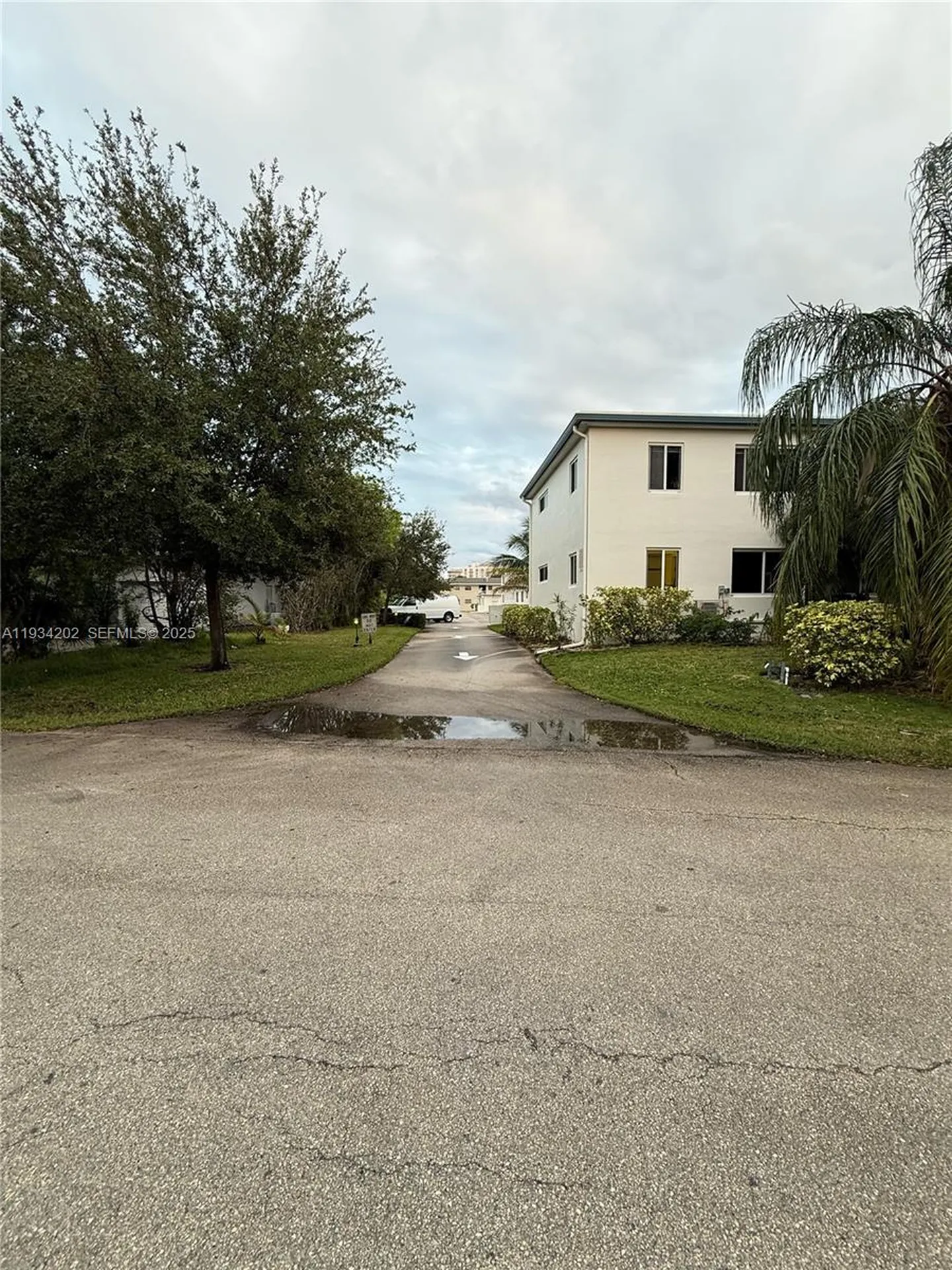 3201 SE 12th Street Pompano Beach FL 33062