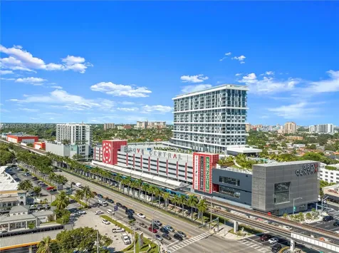2800 SW 27th Terrace Miami FL 33133