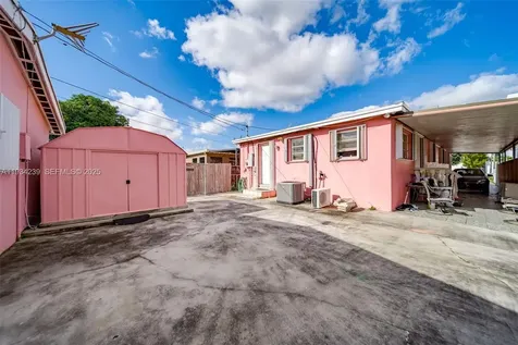 854 E 24th Street Hialeah FL 33013