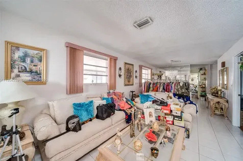 854 E 24th Street Hialeah FL 33013