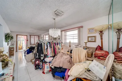 854 E 24th Street Hialeah FL 33013