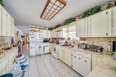 854 E 24th Street Hialeah FL 33013