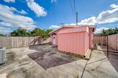 854 E 24th Street Hialeah FL 33013
