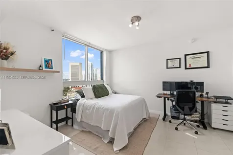 90 SW 3rd Street Miami FL 33130