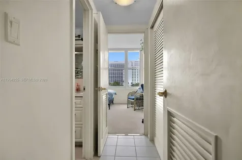 4747 Collins Avenue Miami Beach FL 33140