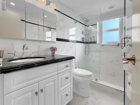 4747 Collins Avenue Miami Beach FL 33140