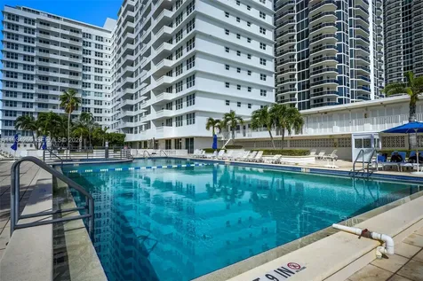 4747 Collins Avenue Miami Beach FL 33140