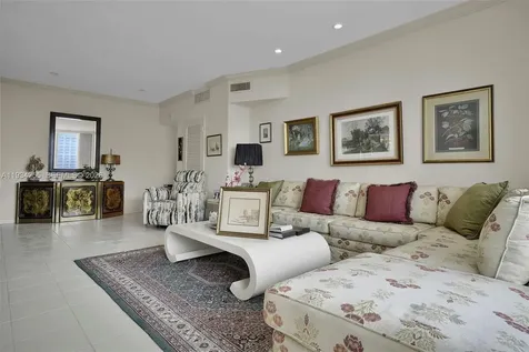 4747 Collins Avenue Miami Beach FL 33140