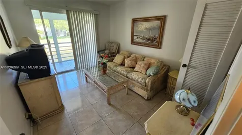 158 Prescott H Deerfield Beach FL 33442