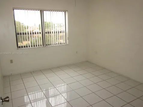 1121 SW 122 Avenue Miami FL 33184