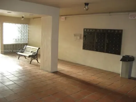 1121 SW 122 Avenue Miami FL 33184