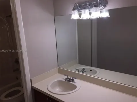 1121 SW 122 Avenue Miami FL 33184