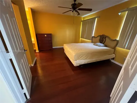 10369 NW 24th Place Sunrise FL 33322