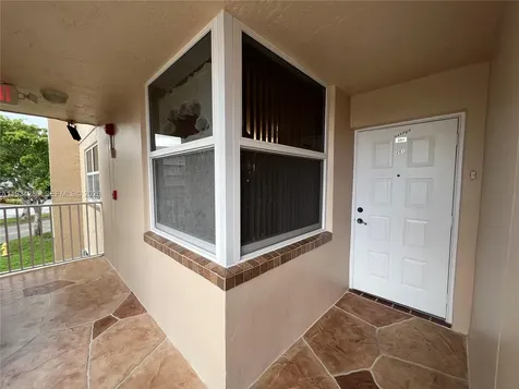 10369 NW 24th Place Sunrise FL 33322