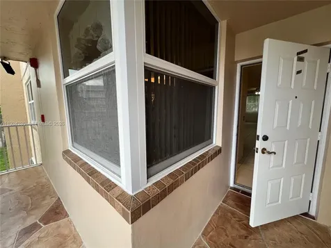 10369 NW 24th Place Sunrise FL 33322