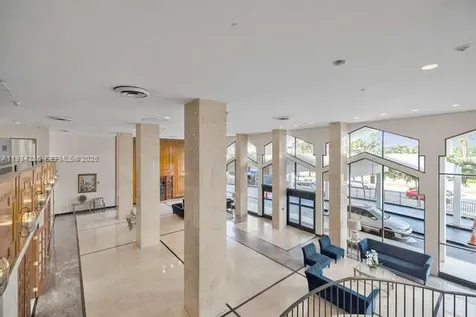 5601 Collins Avenue Miami Beach FL 33140