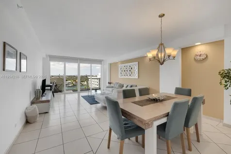 5601 Collins Avenue Miami Beach FL 33140