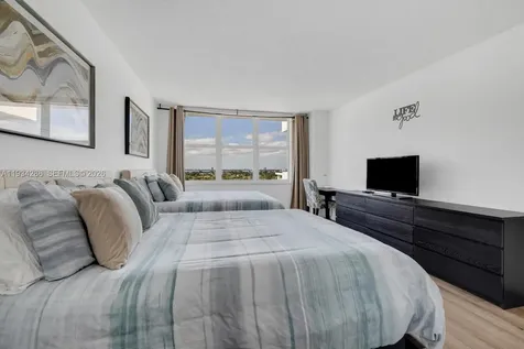 5601 Collins Avenue Miami Beach FL 33140