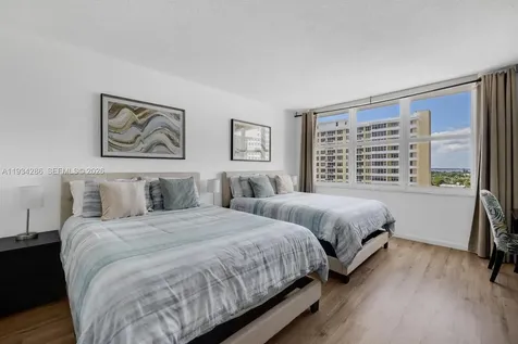 5601 Collins Avenue Miami Beach FL 33140