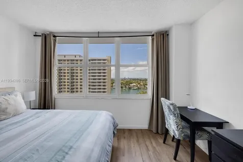 5601 Collins Avenue Miami Beach FL 33140