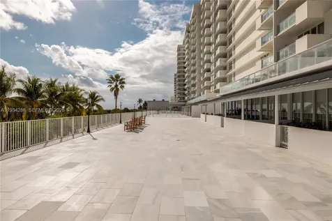 5601 Collins Avenue Miami Beach FL 33140