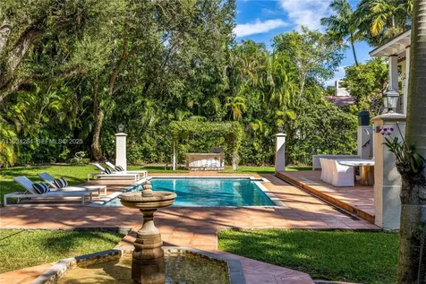 8000 Los Pinos Boulevard Coral Gables FL 33143