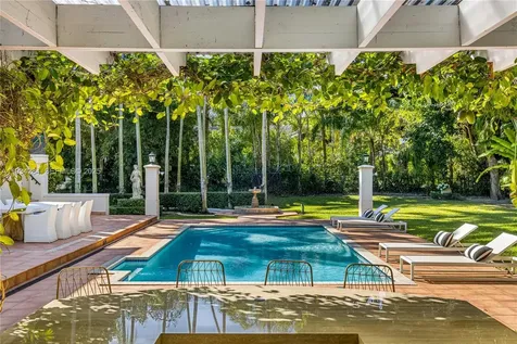 8000 Los Pinos Boulevard Coral Gables FL 33143