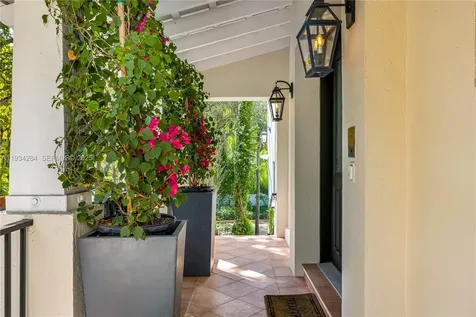 8000 Los Pinos Boulevard Coral Gables FL 33143