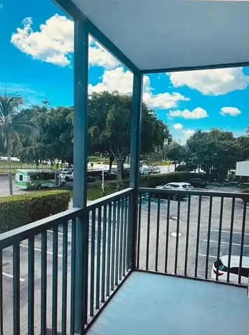 3375 N Country Club Drive Aventura FL 33180