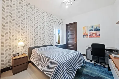 8723 NW 161st Terrace Miami Lakes FL 33018
