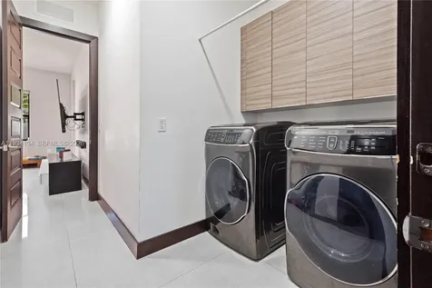 8723 NW 161st Terrace Miami Lakes FL 33018