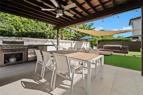 8723 NW 161st Terrace Miami Lakes FL 33018