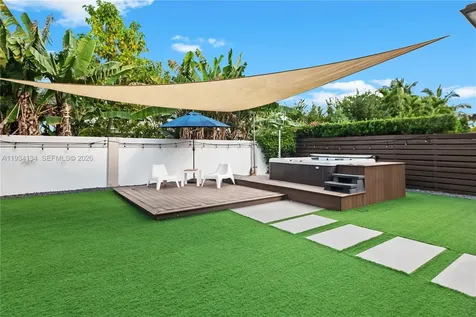 8723 NW 161st Terrace Miami Lakes FL 33018