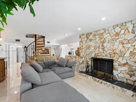 624 Palm Drive Hallandale Beach FL 33009