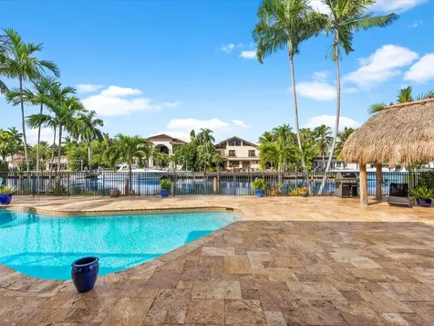 624 Palm Drive Hallandale Beach FL 33009
