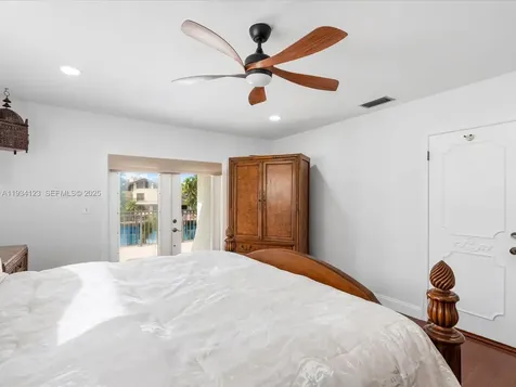 624 Palm Drive Hallandale Beach FL 33009