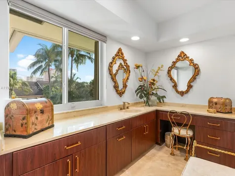 624 Palm Drive Hallandale Beach FL 33009