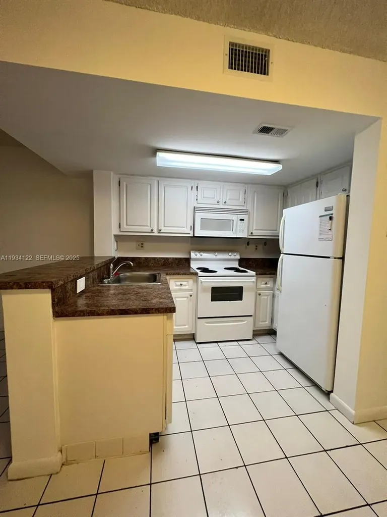 8660 NW 5th Terrace Miami FL 33126