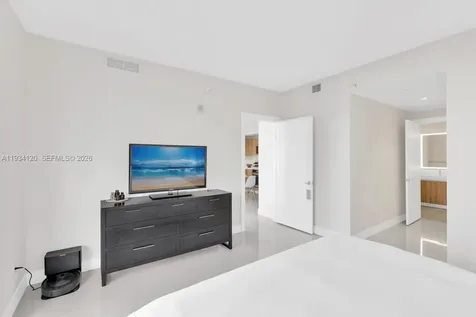 2960 NE 207 Street Aventura FL 33180