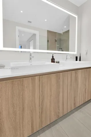 2960 NE 207 Street Aventura FL 33180