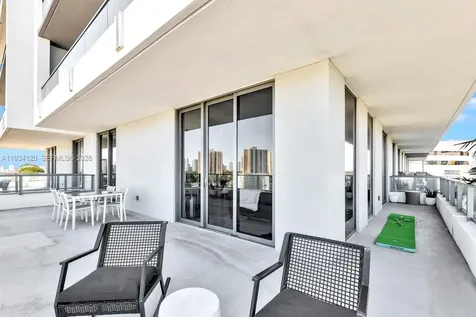 2960 NE 207 Street Aventura FL 33180